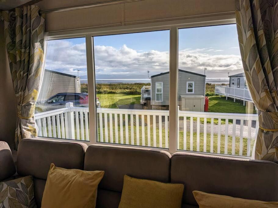 Beautiful Pet Friendly Southerness Caravan With Sea View & Decking Area Mainsriddle Экстерьер фото