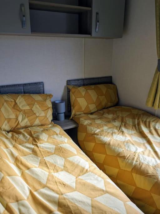 Beautiful Pet Friendly Southerness Caravan With Sea View & Decking Area Mainsriddle Экстерьер фото